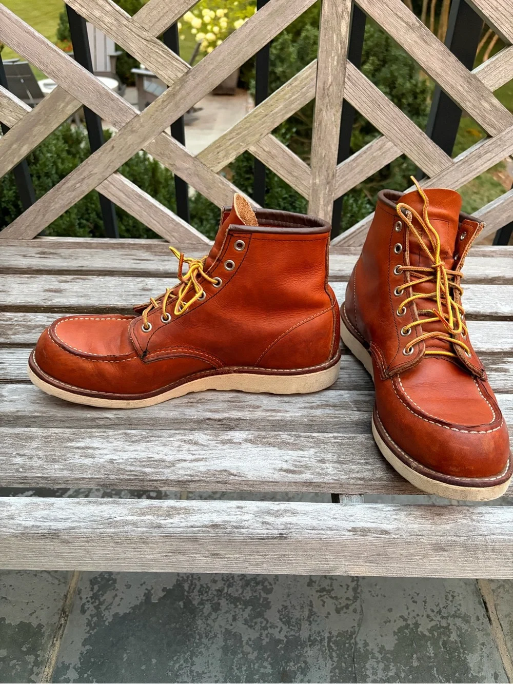 Men's Brown Leather Moc Toe Work Boots - Classic Lace-Up Style 875 size 10.5D